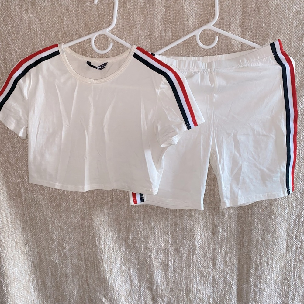 Shein White Biker Shorts & Shirt w/ Stripes Set